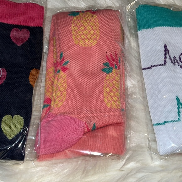 Compression stockings Heart and Pineapple Socks 🧦 $5 EACH or $16 for all 4 pairs - Picture 4 of 7